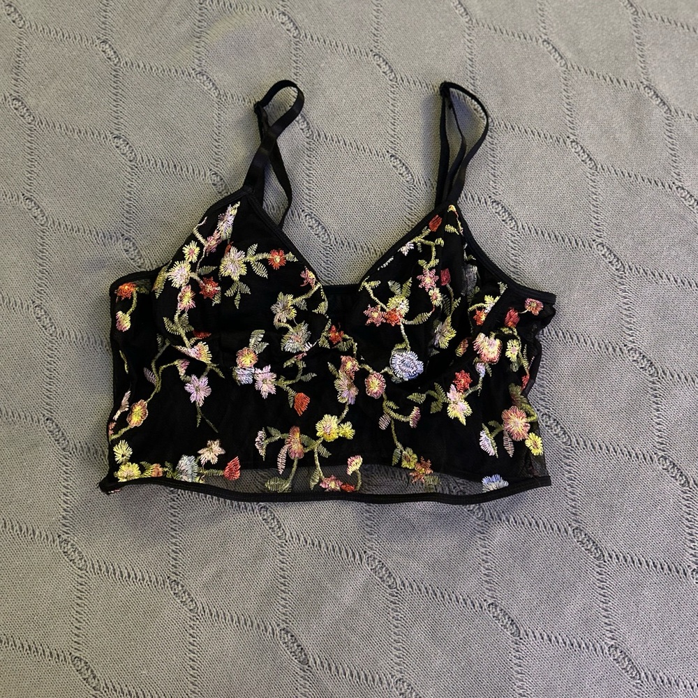 SHEIN Black Floral Embroidered Crop Bra Top